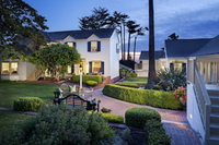 Colonial Terrace Inn by the Sea