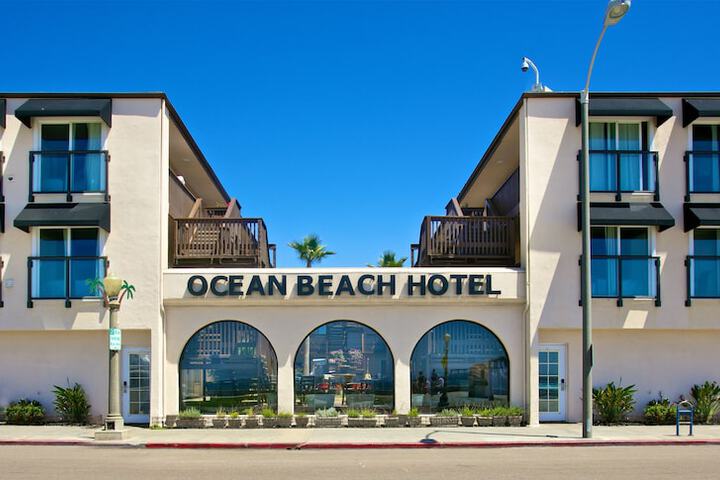 Ocean Beach Hotel - thumb 7