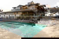 Cottage Inn By The Sea