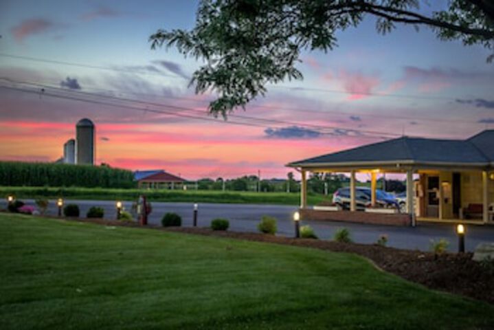 Harvest Drive Family Inn - thumb 0