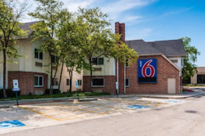 Motel 6 Arlington Heights, IL - Chicago North Central - thumb 0