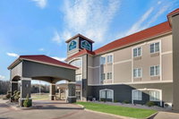 La Quinta Inn  Suites by Wyndham Sulphur Springs