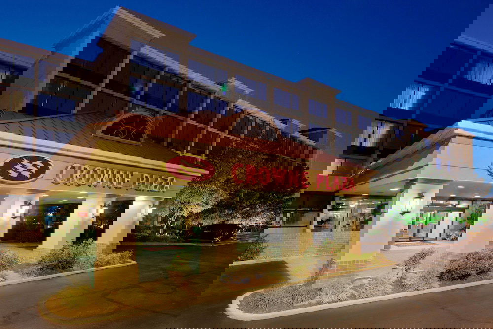 Crowne Plaza Cleveland Airport, An IHG Hotel - thumb 0