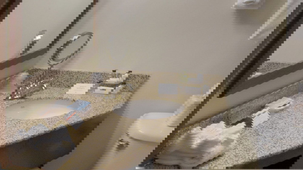 Crowne Plaza Cleveland Airport, An IHG Hotel - thumb 4