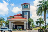 La Quinta Inn  Suites by Wyndham Lake Charles Casino Area