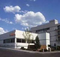 Howard Johnson by Wyndham Denver West - Hotels Santiago