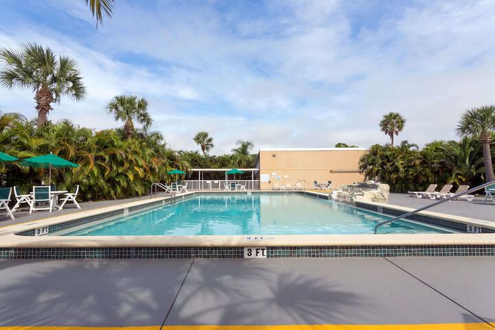 Ramada By Wyndham Lake Placid - thumb 2