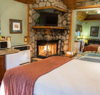 Sleepy Forest Cottages - USA Accommodation