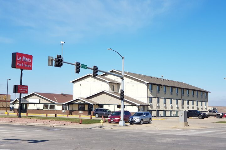 Le Mars Inn & Suites - thumb 2