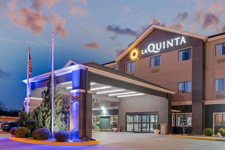 La Quinta Inn & Suites By Wyndham Ada - thumb 3