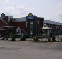 Days Inn  Suites by Wyndham Terre Haute - Tourism Bookings