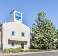 Travelodge by Wyndham Yuba City - Tourism Bookings