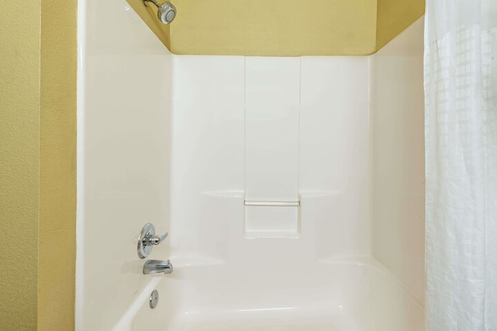 Days Inn By Wyndham Rockdale Texas - thumb 7