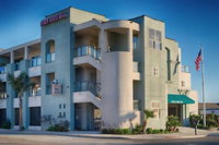 Beach House Inn  Suites