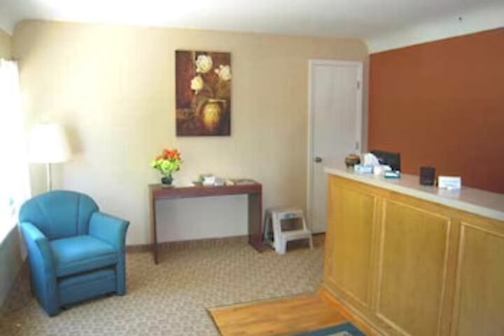 Hermann Motel - thumb 3