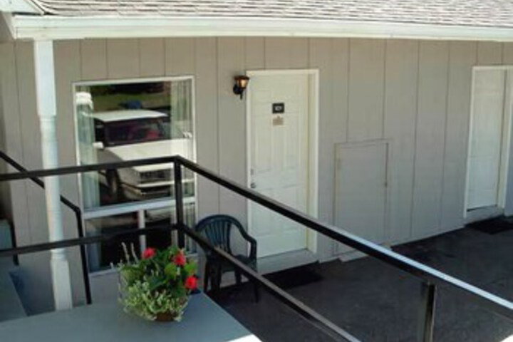 Hermann Motel - thumb 2