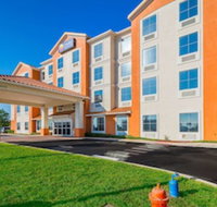 Comfort Inn  Suites Maingate South - China Accommodation