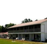 Buzzs Lakeside Inn - USA Accommodation