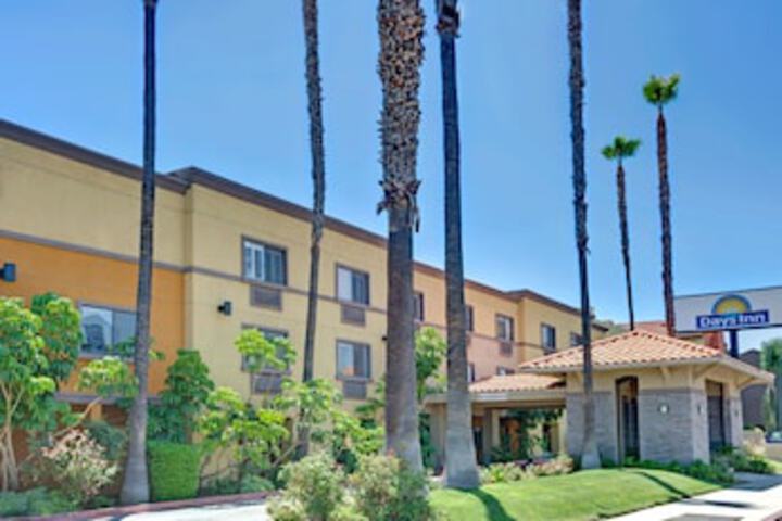 Days Inn By Wyndham West Covina - thumb 0