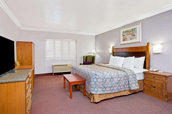 Days Inn By Wyndham West Covina - thumb 5