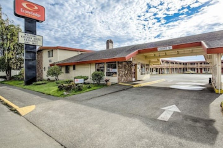Econo Lodge Inn & Suites - thumb 0