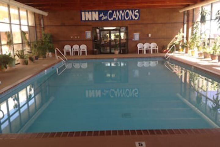 Inn At The Canyons - thumb 4
