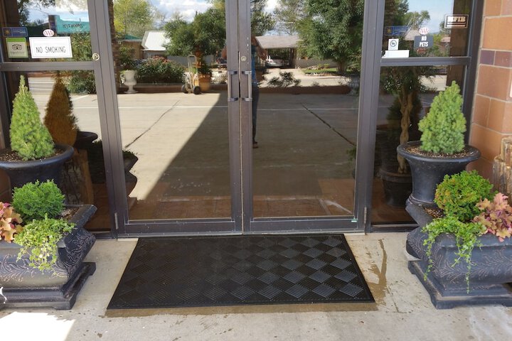 Inn At The Canyons - thumb 1