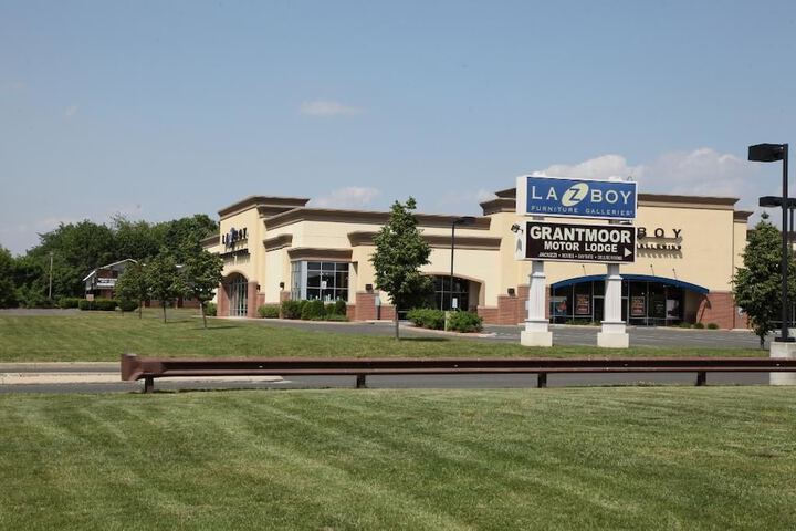 Grantmoore Motor Lodge - thumb 1