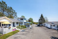 Glen Cove Inn  Suites
