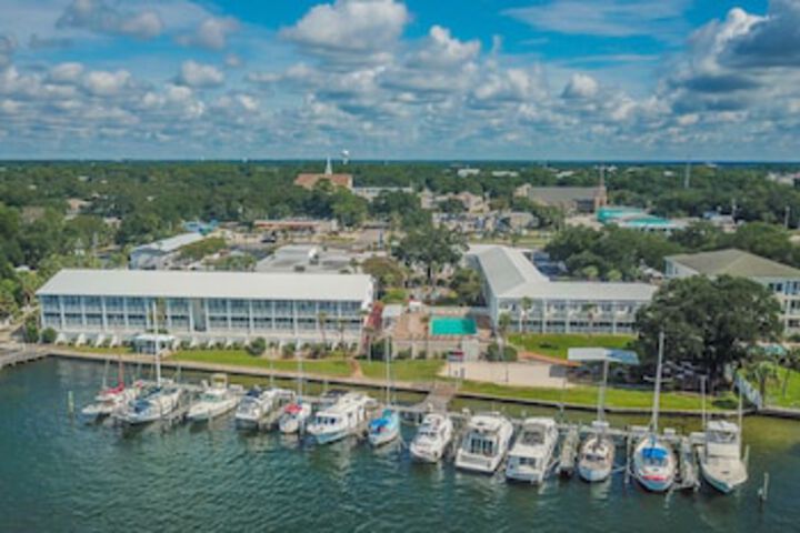 The Suites At Marina Bay - thumb 0