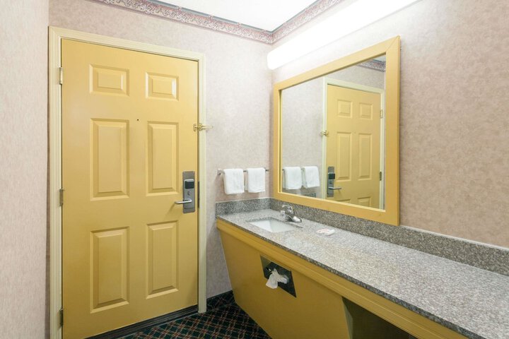 Days Inn By Wyndham Holladay - thumb 7