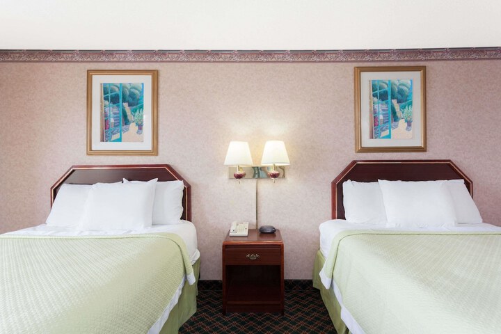 Days Inn By Wyndham Holladay - thumb 3