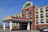 Holiday Inn Express Hotel  Suites Pratt an IHG Hotel