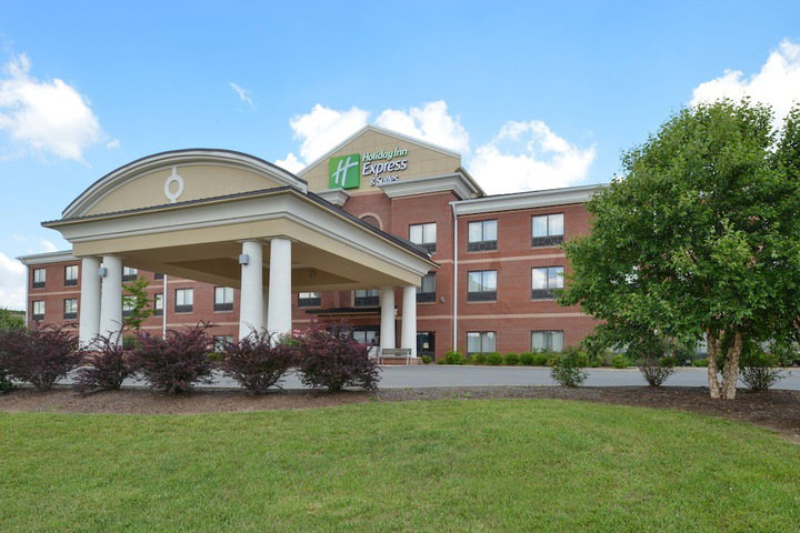 Holiday Inn Express & Suites Bridgeport, An IHG Hotel - thumb 1