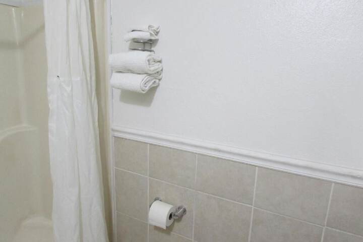 Parsons Inn - thumb 3