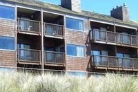 Cozy Cove Beachfront Resort Inn