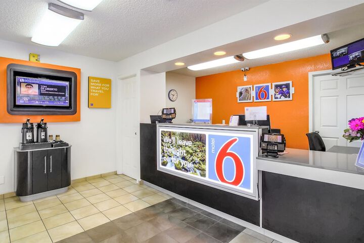 Motel 6 Medford, OR - North - thumb 3