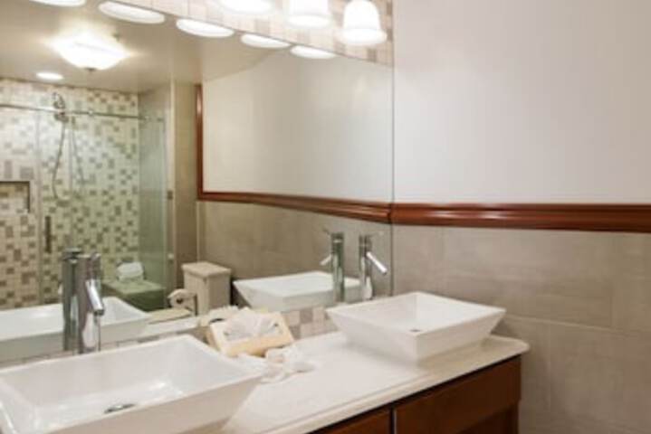 Lake View Hotel - thumb 7