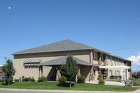 The Landmark Inn  Suites