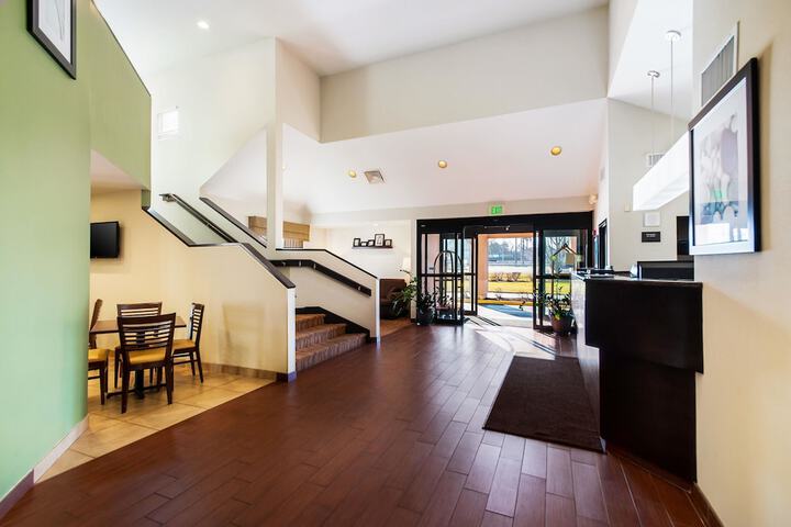 Quality Inn - thumb 6