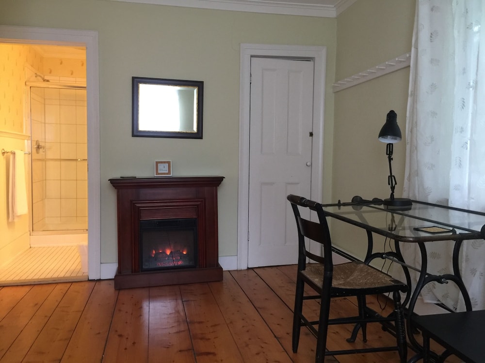 Eddington House Inn - thumb 4