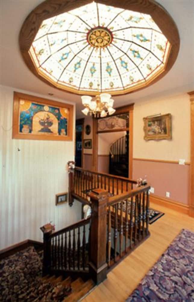 Mont Rest Inn - thumb 6