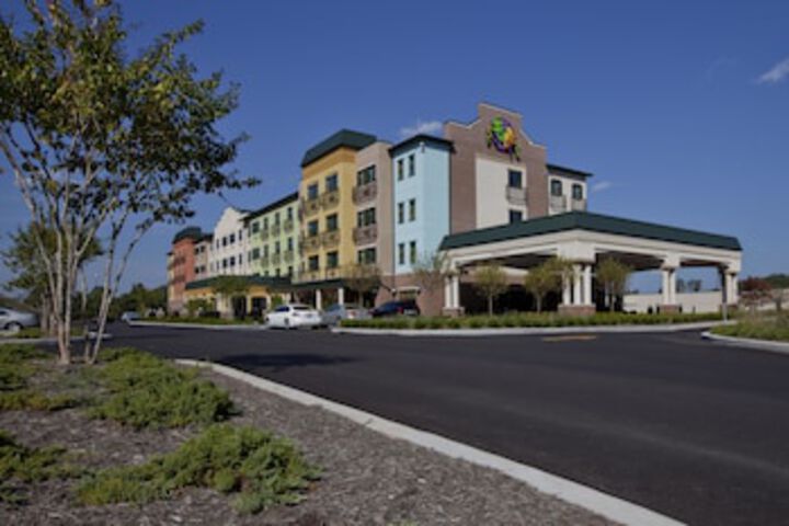 Mardi Gras Casino & Resort - thumb 0