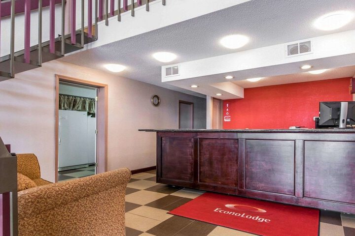 Econo Lodge - thumb 6