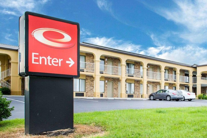 Econo Lodge - thumb 2