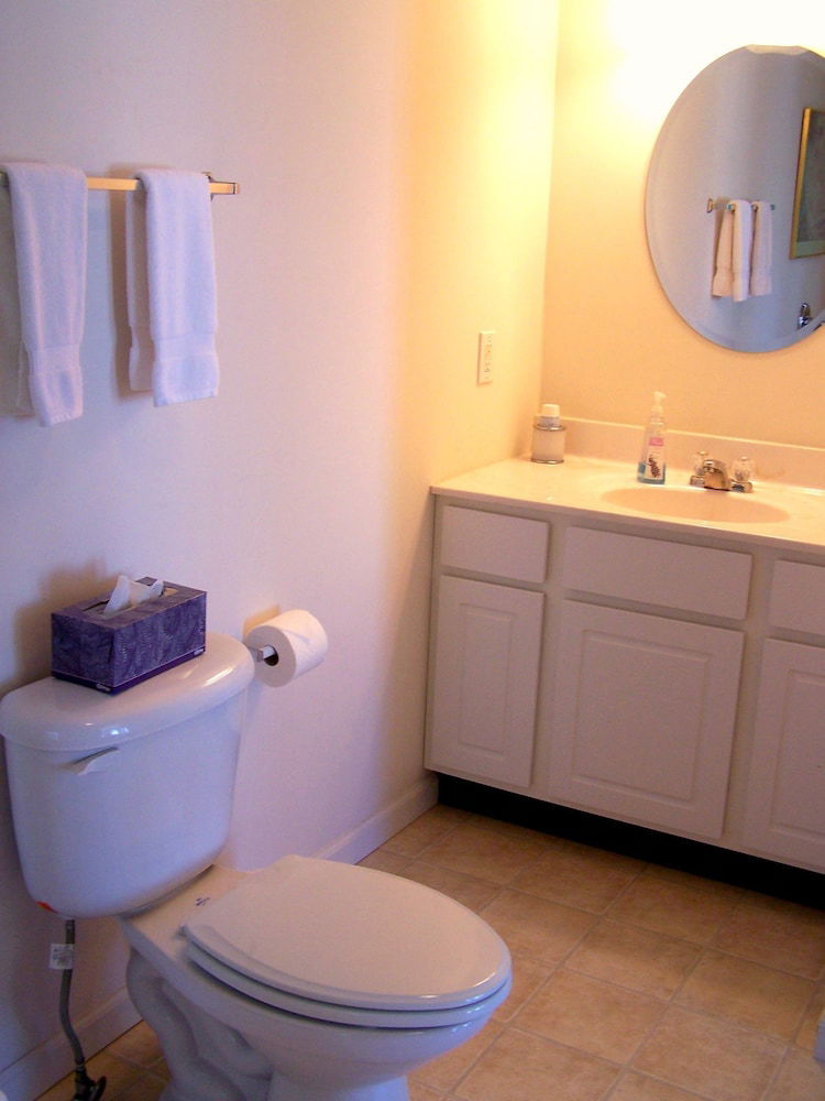 The Baywood Bed & Breakfast - thumb 1