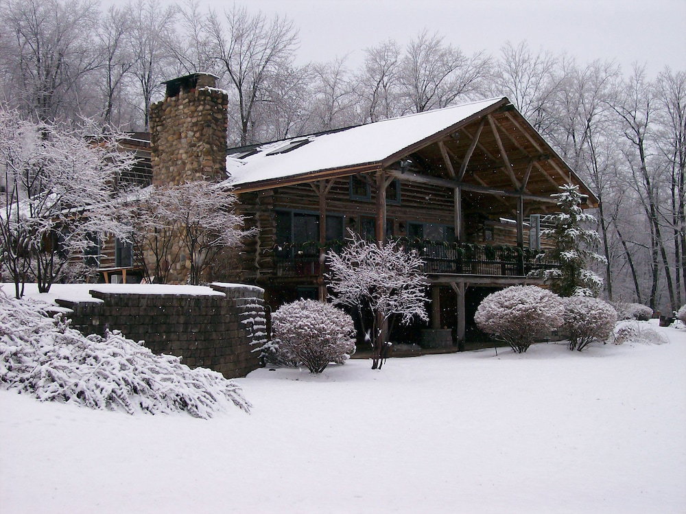 Chalet Of Canandaigua - thumb 0