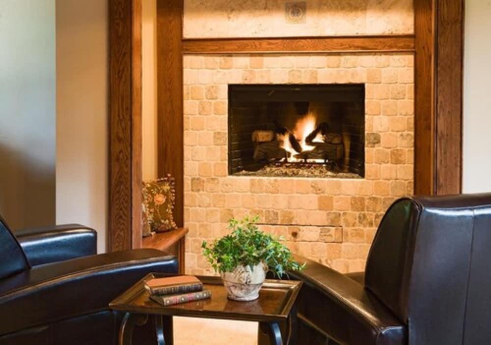 1900 Inn On Montford - thumb 4