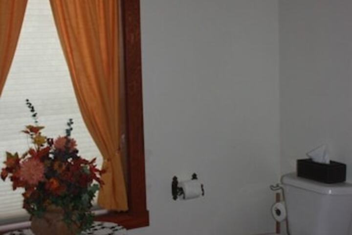 Anniversary House - thumb 7