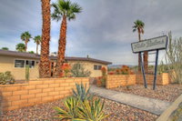 Lido Palms Resort  Spa